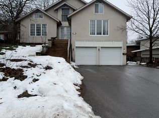 6A Pearl Ann Dr, Saint Catharines, ON L2T 3B3