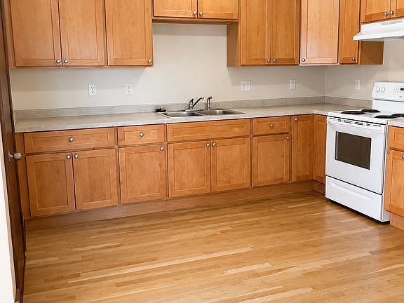 2nd image of 1016 S 8th St #4