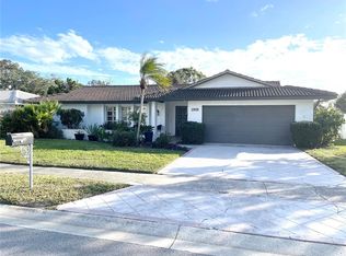 2908 Captiva Dr, Sarasota, FL 34231