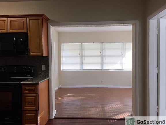 5th image of 524 52nd St