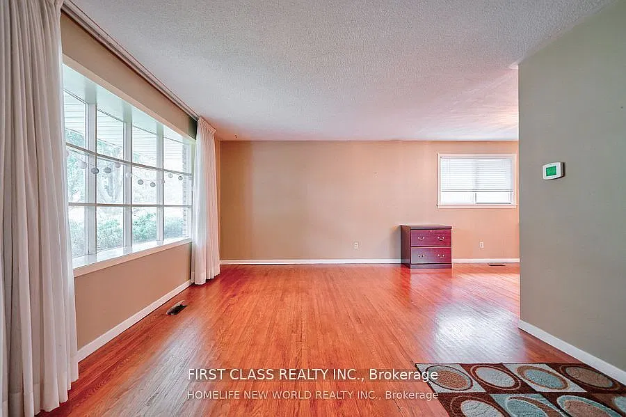 4 bed, $3,650 — Photo 3