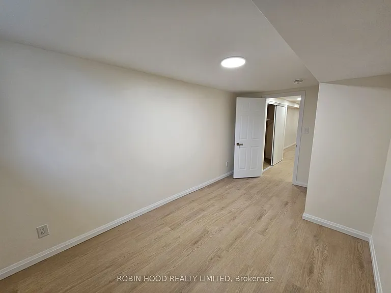 35 Burkwood Cres #BASEMENT — Photo 15
