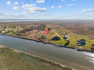 9850 S Redfish Dr, Hitchcock, TX 77563