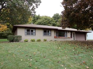 2210 W Gleneagle Dr, Kalamazoo, MI 49048