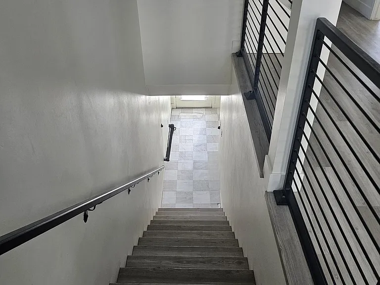 214 S Roosevelt St #L — Photo 39