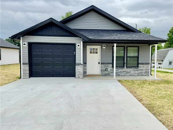 460 S Highway 31, Austin, IN 47102