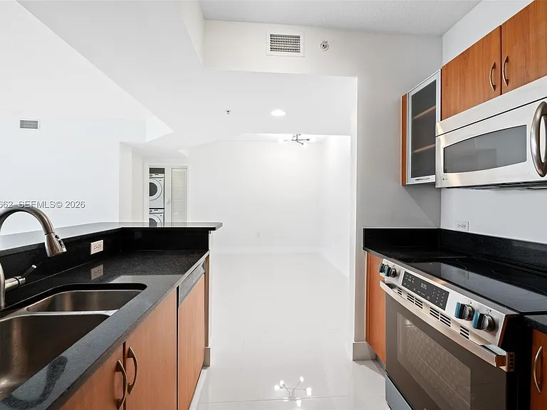 18800 NE 29th Ave #708 — Photo 16