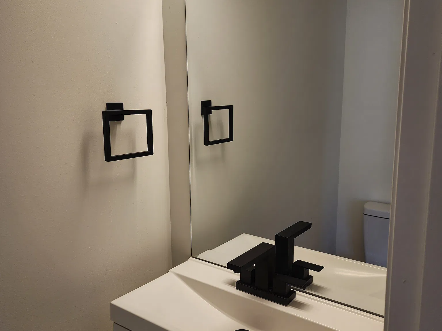 3 bed, 1.5 bath, $2,300 — Photo 4