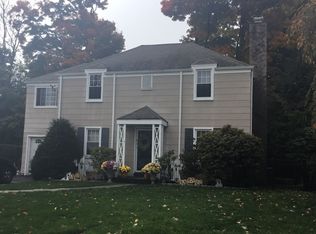 7 Lorraine Dr, Eastchester, NY 10709