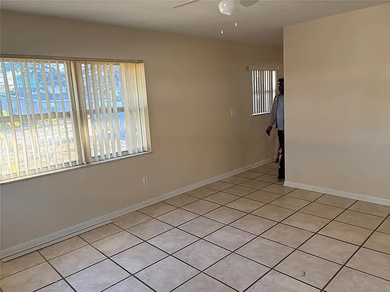 4119 W La Salle St — Photo 28