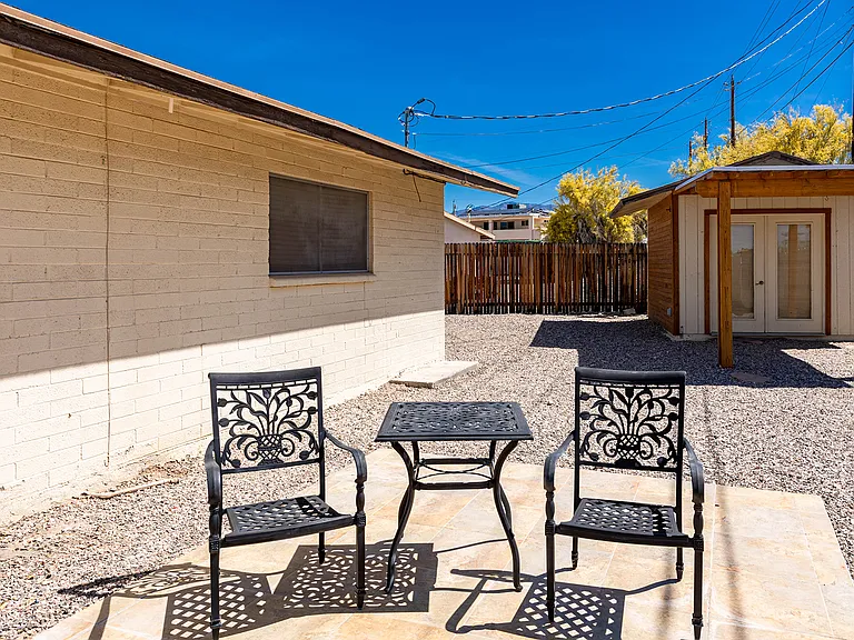 2312 Warbler Ln — Photo 32