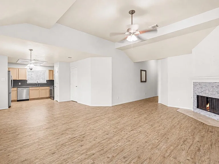 13515 Gospel Way — Photo 8
