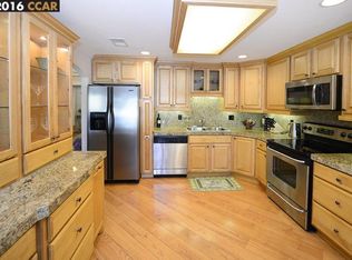 1201 Canyonwood Ct APT 6, Walnut Creek, CA 94595