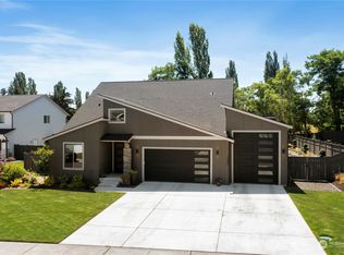 12422 30th St E, Puyallup, WA 98372