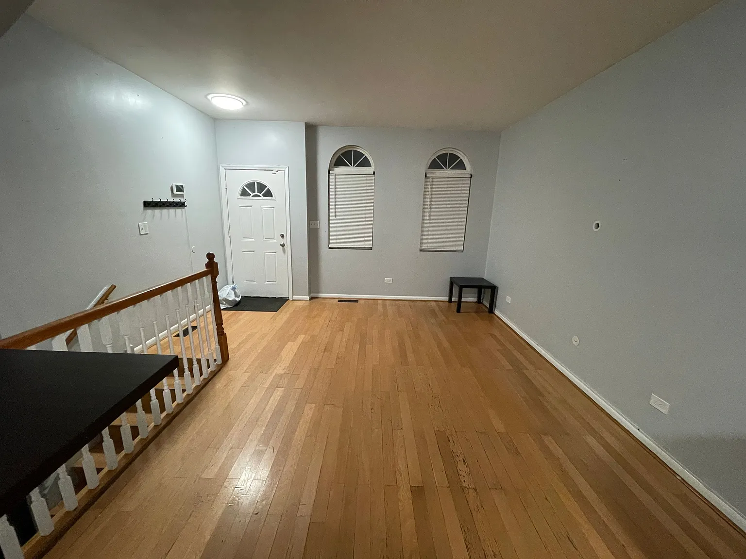 3 bed, 2.0 bath, 1750 sqft, $2,500 — Photo 2