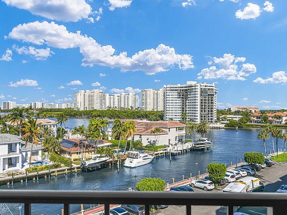 2nd image of 899 Jeffery Street #6020