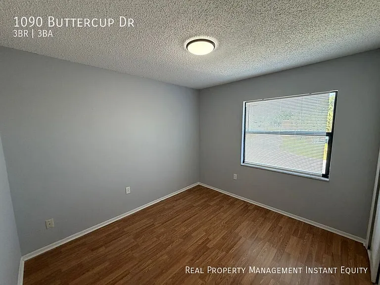 1090 Buttercup Dr — Photo 20