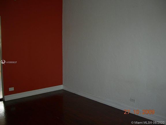 5th image of 500 14th St APT 204
