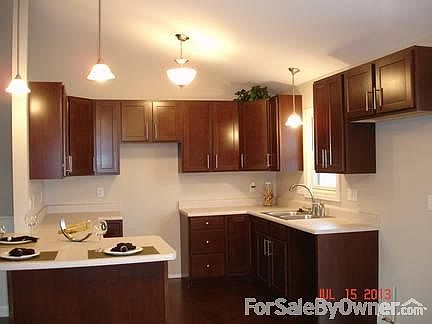 3rd image of 40 Warbler Dr