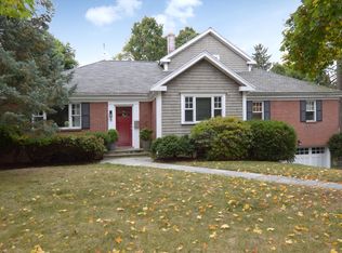 8 Ascenta Ter, Newton, MA 02465