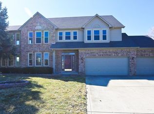 9682 Black Pine Ct, Fishers, IN