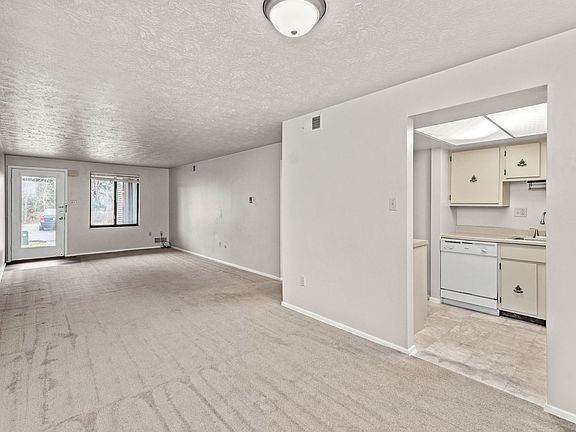 4th image of 101 Cedar Hill Dr #308