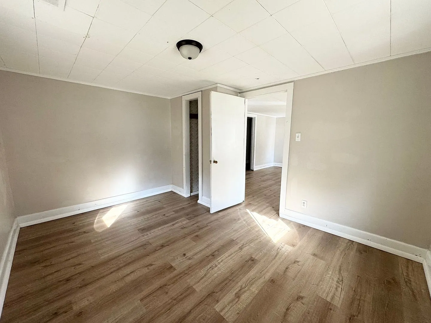 1005 Parsonage Street — Photo 4