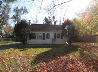 1910 Buena Vista St, Kalamazoo, MI 49001