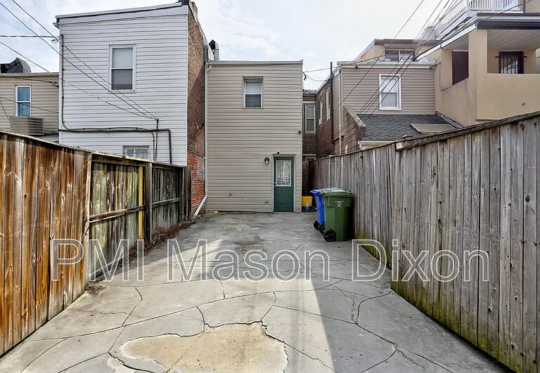 18 N Patterson Park Ave — Photo 32