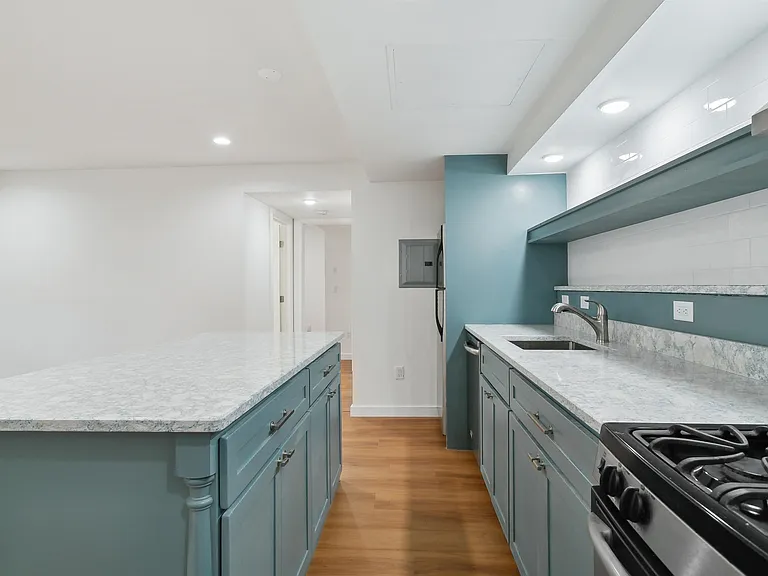 110 Summit Ave #G — Photo 11