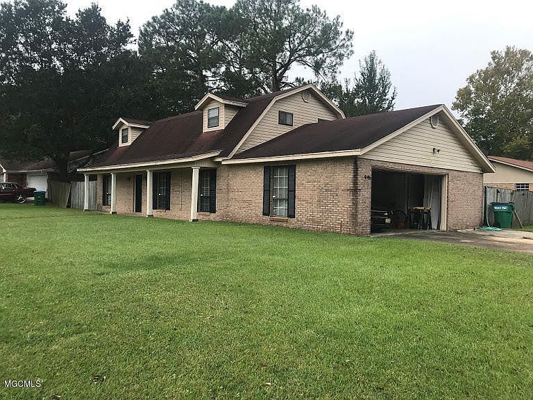 1st image of 4001 Sandridge Dr