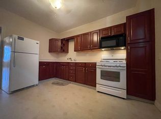 45 W 4th St #2E, Bayonne, NJ 07002