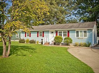 658 Daniel Dr, Newport News, VA 23601