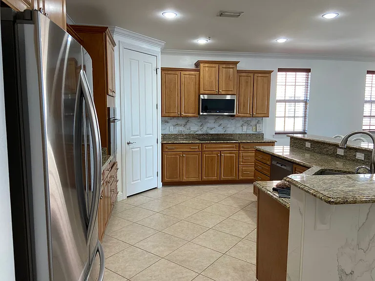 240 Brooks St SE #201-C — Photo 12