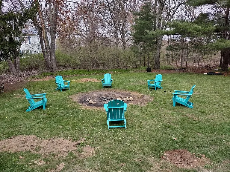 Firepit and Large Private Yard