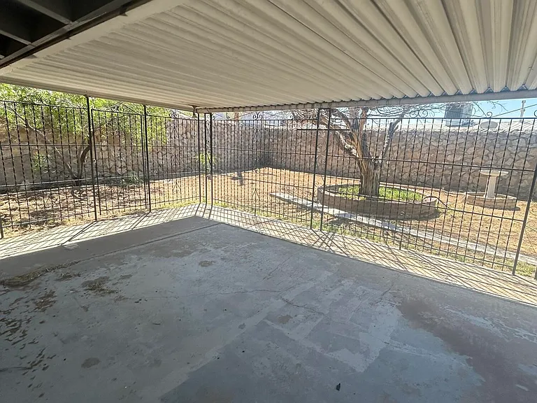 212 Crestmont Dr — Photo 15