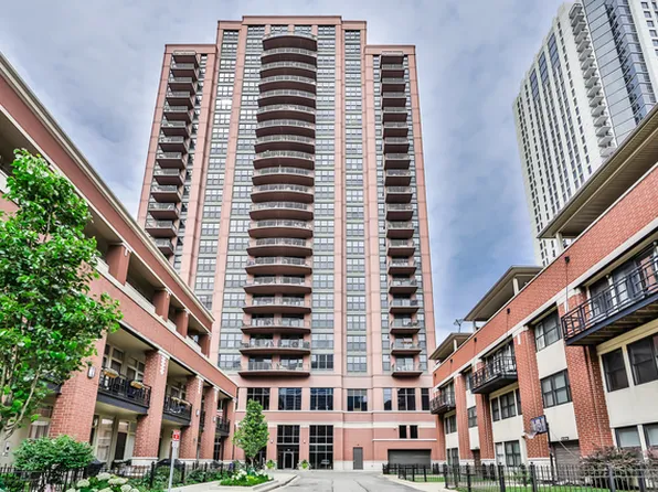 330 N Jefferson St APT 1607, Chicago, IL 60661
