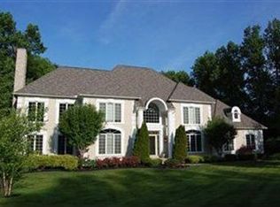 6204 Paderborne Dr, Hudson, OH