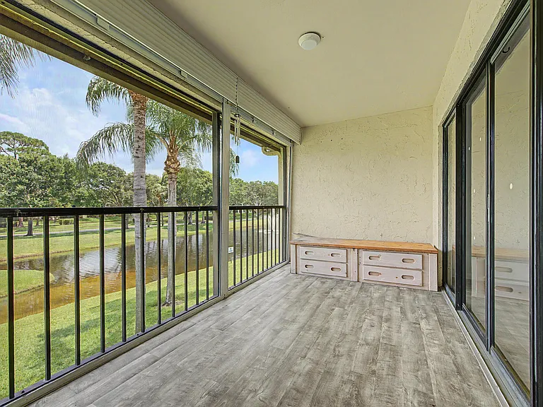 3386 Lucerne Park Dr — Photo 15