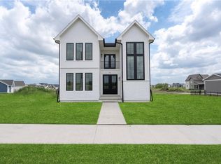 511 SW Magazine Rd, Ankeny, IA 50023