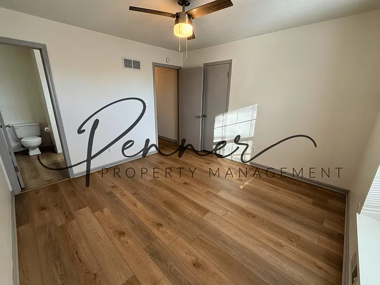 602 NE Magellan Ave #B — Photo 9