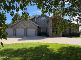 3104 46th Ave SE, Mandan, ND 58554