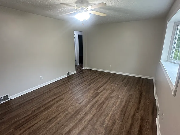726 Rodney St — Photo 20