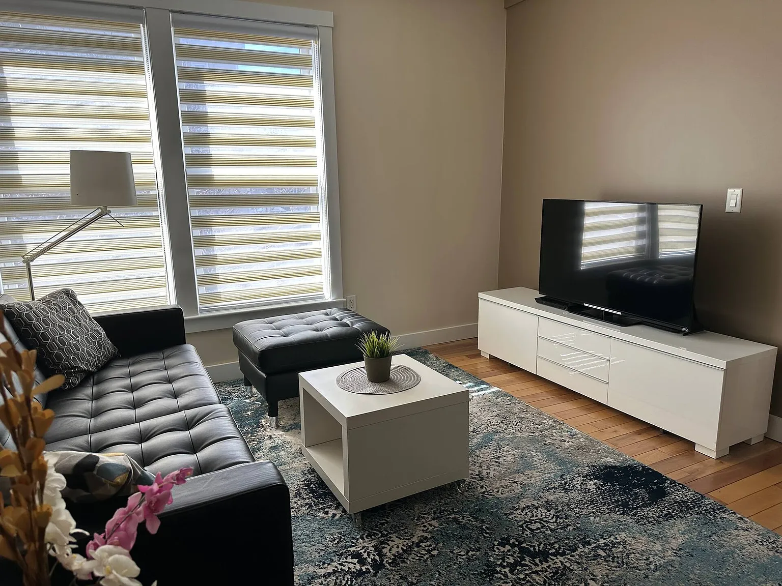 3 bed, 1173 sqft, $6,000 — Photo 2