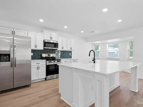 417 Tallow Tree Dr, Pensacola, FL 32506