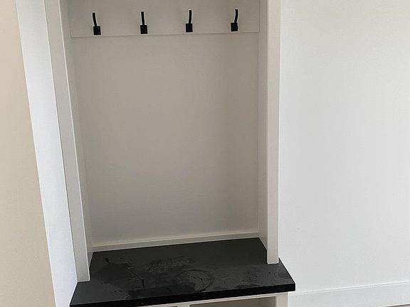3rd image of 551 E Lucy Ln