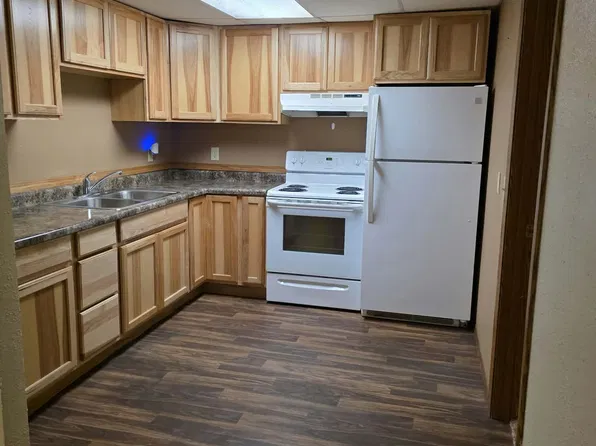 Midwest Rental Properties LLC - 51.5, 51 1/2 5th Ave NW, Watertown, SD 57201