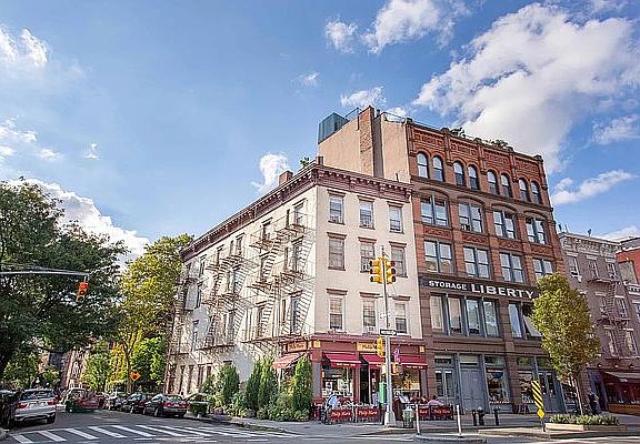 3rd image of 303 W 11th St APT 4c