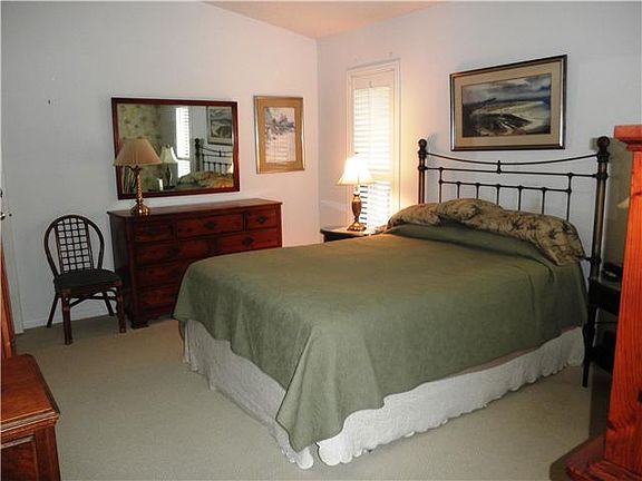 5th image of 3705 SW Quail Meadow Trl APT B