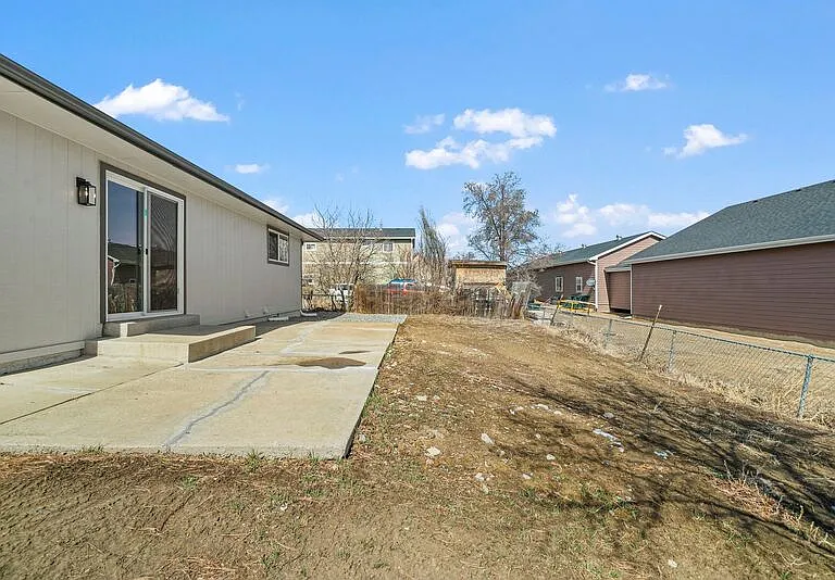6364 Julian St — Photo 14
